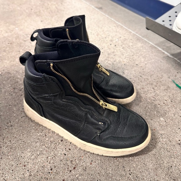 Nike Air Jordan 1 Retro High Tokyo - Picture 2 of 4